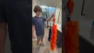 Everything is bigger in Texas🤪.  Homecoming mum exchange 😀#homecoming #party #vloggerlifestyle