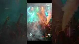 Boxele bubuie! 🔊 Noua piesă de club e aici!