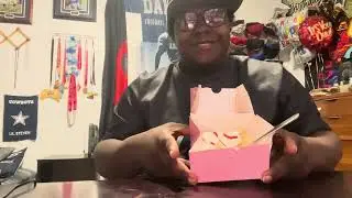 CRUMBL COOKIE HOLIDAY TREE CAKE REVIEW!! | VLOGMAS DAY 6