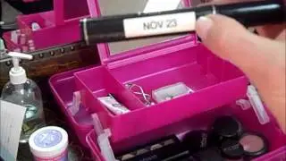 How I organize my Makeup Bag