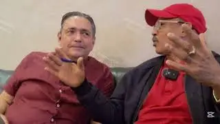 EL REY DE LAS PLUMAS AMARILLAS NOS CUENTA SU HISTORIA