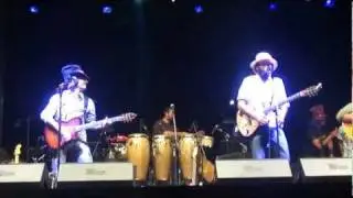 Los Delinq&uuml;entes y la banda del rat&oacute;n @ Requena 26-08-2011 Apertura HD