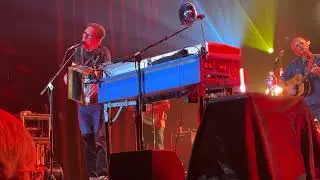 TMBG 