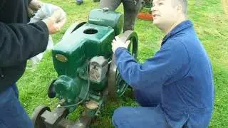 T) RUSTON HORNSBY STATIONARY PETROL ENGINE ( CLEANING )