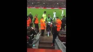 Shelvey wants to fight Balotelli, Skrtel sorts em out!