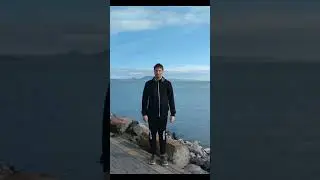 Balatonm&aacute;riaf&uuml;rdő, h&aacute;tt&eacute;rben Badacsony