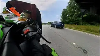 (4K) Ripping a CRAZY FAST Kawasaki ZX6r (636) on the highway