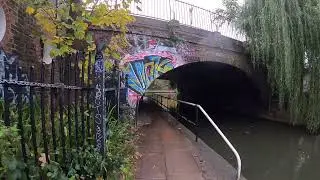 Relaxing Regent's Canal Walk in London