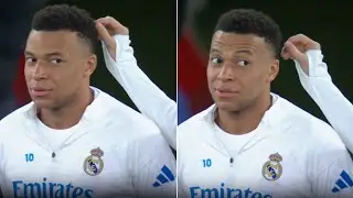 La reacci&oacute;n de Mbapp&eacute; al tocarle el pelo un canterano
