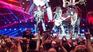 KISS - Detroit Rock City live @ Qudos Bank Arena, Sydney 27/8/2022