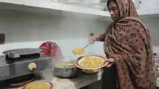 Very unique women village style Aloo matr waly chawal||Pak village family|| bushra family vlogs 