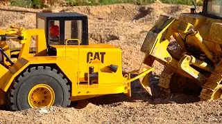 the PROPER WAY to LOAD a CAT EARTH SCRAPER w/a BULLDOZER | RC ADVENTURES