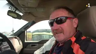 Assister au match de football depuis sa voiture, une ancienne tradition à Miquelon
