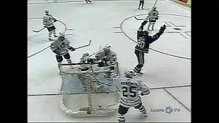 Alex Burrows' First NHL Goal, 3-2 vs Maple Leafs (Jan. 10, 2006) (LeafsTV)