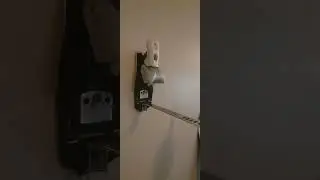 Repurposed Skis & Bindings Into a Shelf DIY