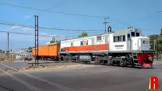 Moment KLB Per Petak Kirim Gerbong SN/Penolong dari Sidotopo ke Surabaya Pasar Turi