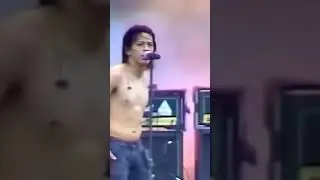 sekeren ini‼️aksi panggung Ariel dulu#peterpan#noah#arielnoah#konser#shorts