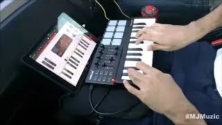 Classic Funk Synth Bass - GarageBand || One Minute Groove - MJ || GrabCar Jam || Worlde Panda 25 ||