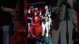 Pura Magia y Melod&iacute;a: Improvisando en El Club del Jazz 🎷✨