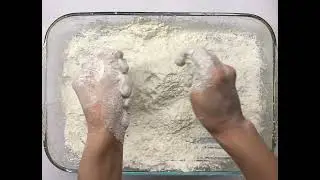Cornstarch Play ASMR| Squeaky Sounds