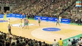 Triplazo de Nihad Djedovic, Club Baloncesto Unicaja de M&aacute;laga, al Bar&ccedil;a.