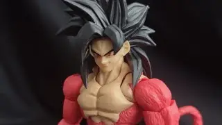 S.H.Figuarts Super Saiyan 4 Son Goku
