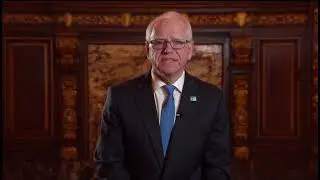 Minnesota Gov.Tim Walz urging community to peaceful Protest againest the ICE agent shooting & unrest