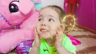 Learn colors with Balloons ! Kids and mom have fun playtime with color song !