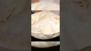 Receita original de p&atilde;o s&iacute;rio na frigideira #paosirio #shorts