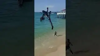 Failed to fall into water #foryou #fyp #interesting #funny #usaus