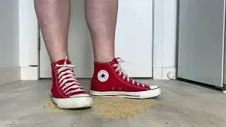 Red Converse crushing cookies