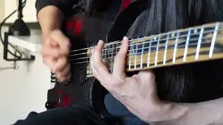 Guitar in Slow-motion is Fascinating