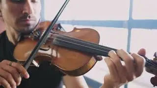 mixkit-violinist-playing-music