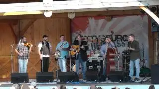 Russell Moore & IIIrd Tyme Out - Little Black Train