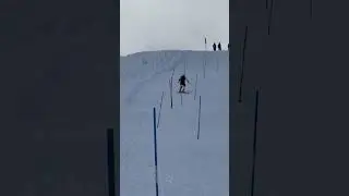 gulmarg skiing #skiing #kashmiradventure #travel #discoverkashmir #vidai #ski #snow #explorekashmir
