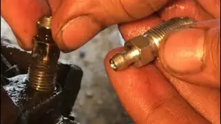 installing brake bleeding nipples CAN BE EASY (replacing early) caliper or cylinder￼