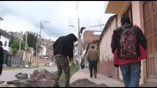 LOCALES QUE EXPENDEN BEBIDAS ALCOHOLICAS, ATIENDEN A ESTUDIANTES EN AV  MANZANARES Y MACHUPICCHU