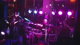 United Snakes 3 piece live at luckys Windsor Ontario