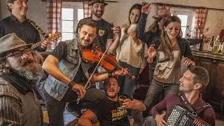 Wazoo - Mazurka de Servant - Chanson Auvergne - Musique Traditionnelle Auvergnate - Folklore