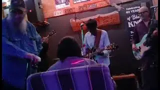 B'nois King and Texas Slim Holiday 