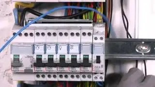 Installer-un-contacteur-jour-nuit-sur-son-tableau-électrique-(Castorama)[www.savevid.com]