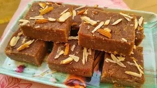 Sirf 4 ingredients se banne wali mithai #sharmasonalikitchen #barfi #singharekibarfi #singharabarfi 