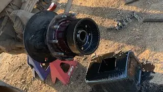 Afrit trailer wheel hub broken #trendingshorts #automobile #trucking #mechanical #smartphone 