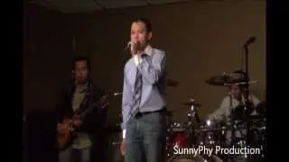 Narng sings 