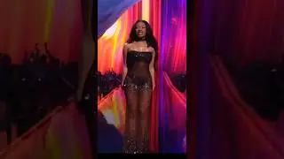 ⁠@megantheestallion presents the Video of the Year Award at the VMAs!