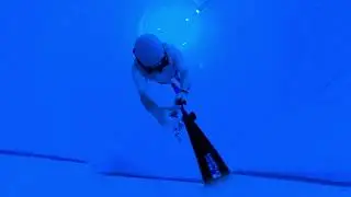Freediving and placing a camera at the bottom of the Civaux diving pool in France