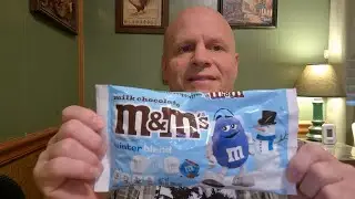 Обзор нового зимнего M&M's