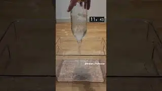 The best way to empty a water bottle ? #shorts #science #water #experiment