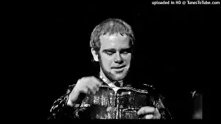 Elton John - Live In Seattle 1972-10-20 - Full Concert