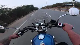 Captivating evening winter ride on a super meteor 650. 🏍️🏴&zwj;☠️